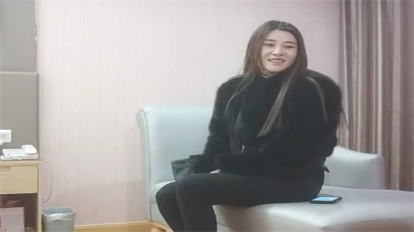 极品探花 利哥狂操高颜值网红 大长腿丰乳肥臀骚穴湿透 内射颜射双响炮