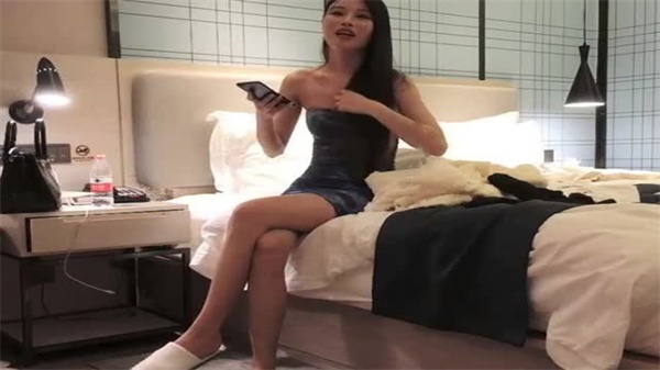 极品探花超模！大长腿高挑女神掰穴狂干内射